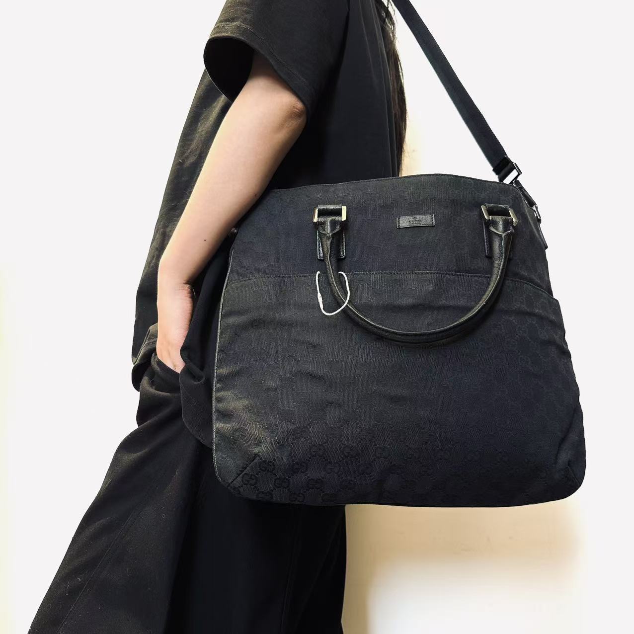 95新 GUCCI/古驰 古驰黑色手提包 2506260417