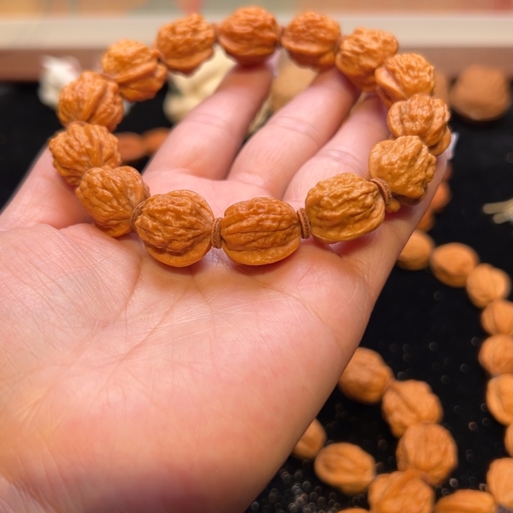 文玩核桃手串s****z小金蟾