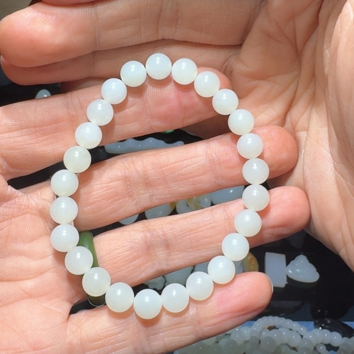 和田玉颈饰未镶嵌圆珠0.8