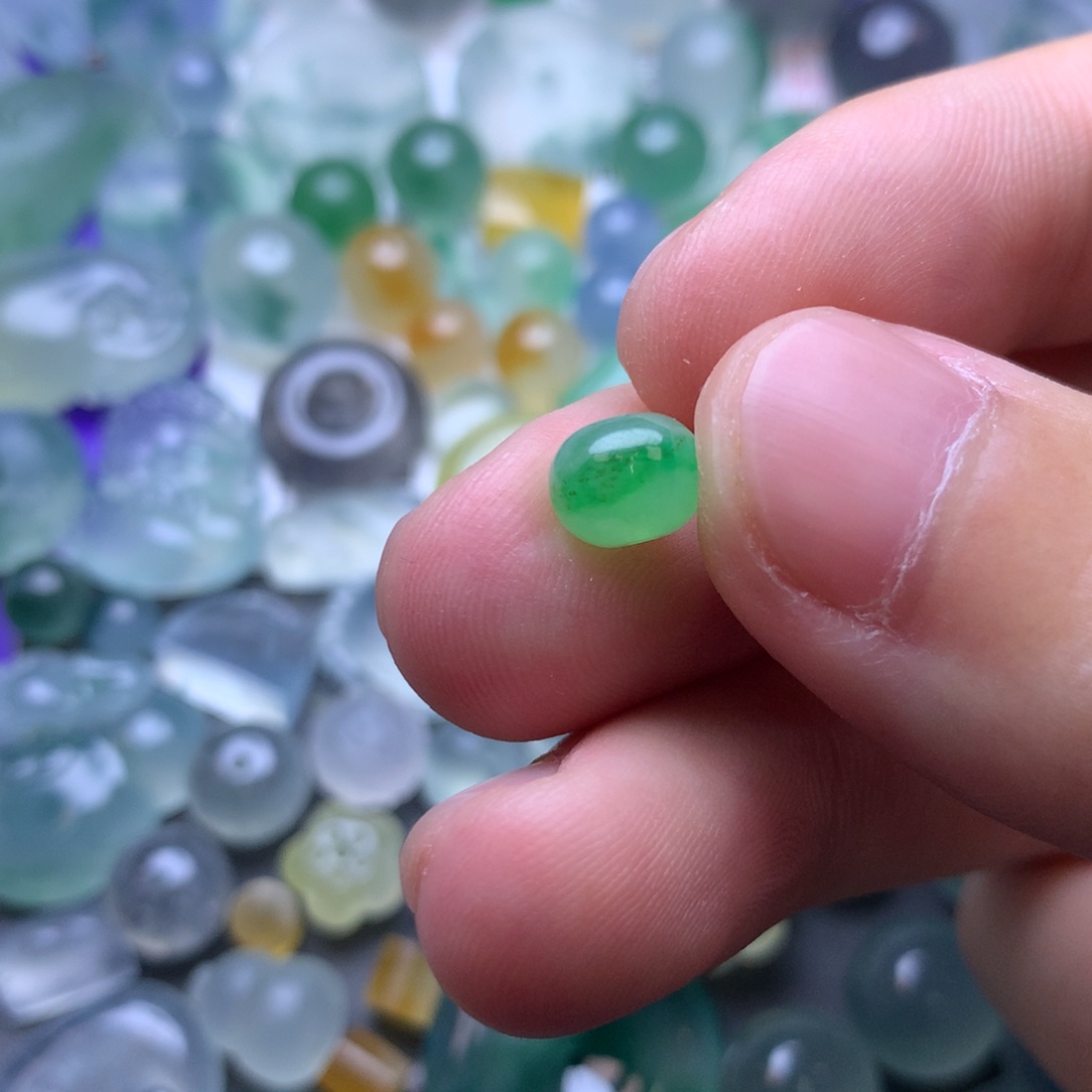 定制翡翠未镶嵌珠子