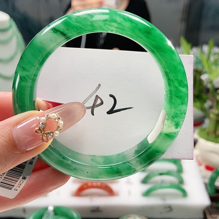 石英质玉手镯未镶嵌天然A货非洲翠手镯