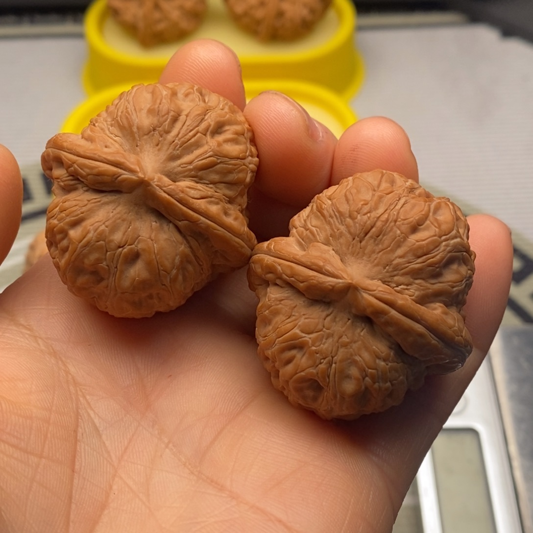 刘***恒文玩核桃吊坠元宝40