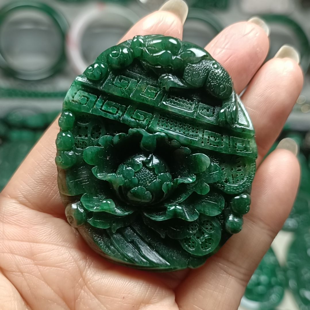 独山玉花开富贵未镶嵌