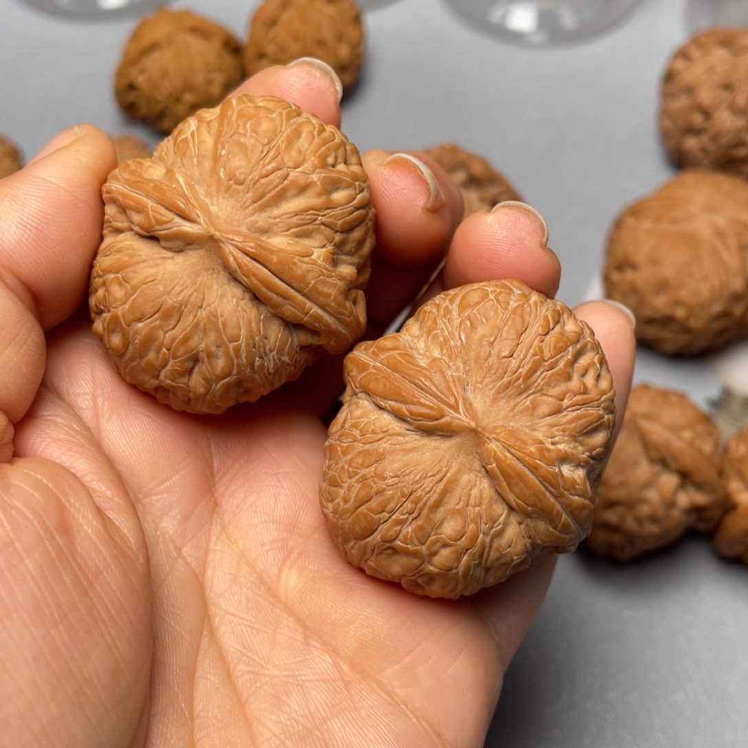 【闪购商品】文玩核桃吊坠元宝……