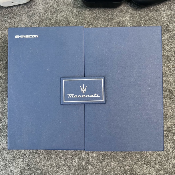 99新  玛莎拉帝联名蓝牙耳机挂耳式孤品