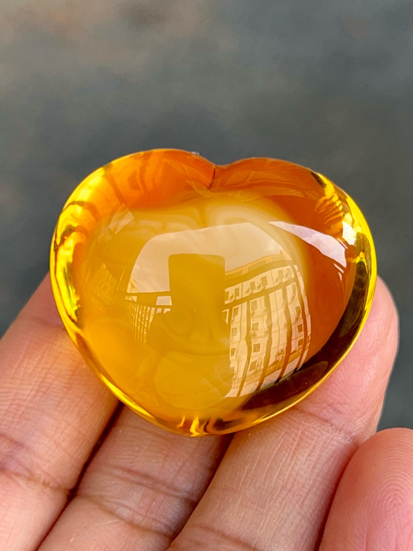 焦皮料特色爱心吊坠