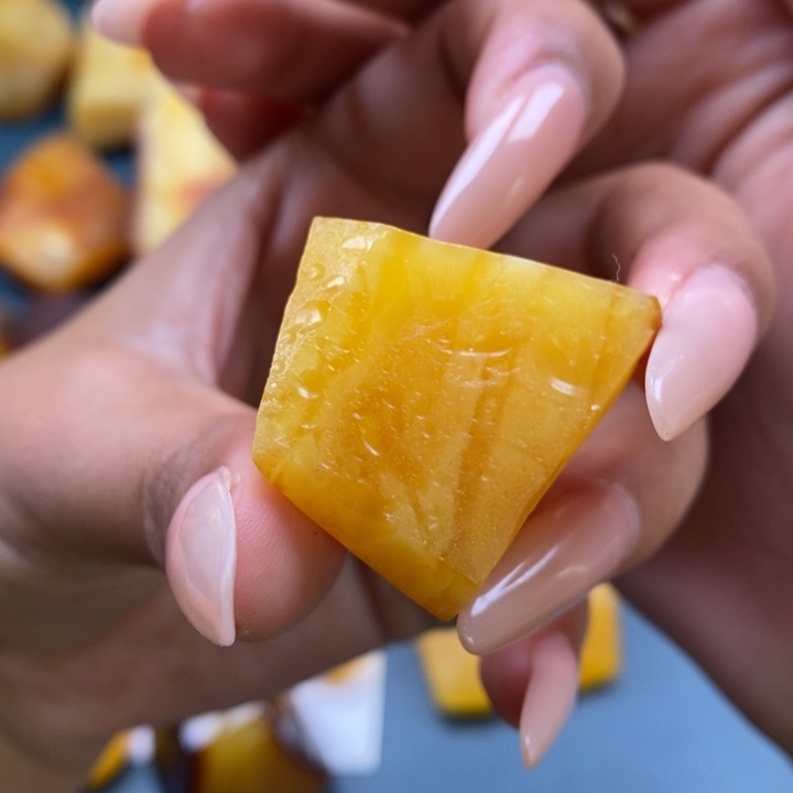 定制琥珀未镶嵌蜜蜡