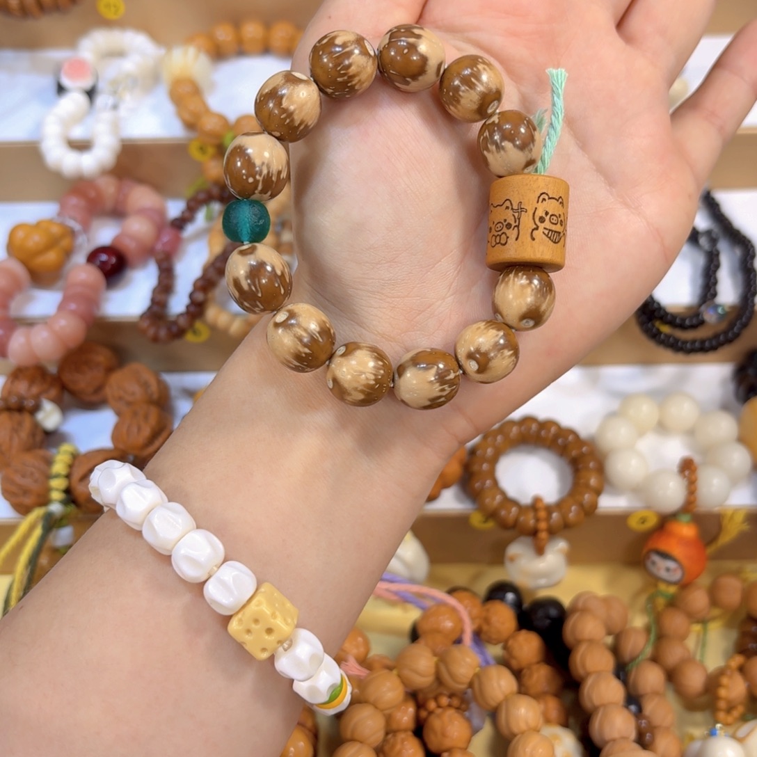 星月菩提吊坠奶油紫金鼠