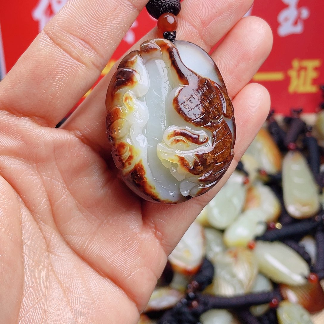 和田玉颈饰未镶嵌