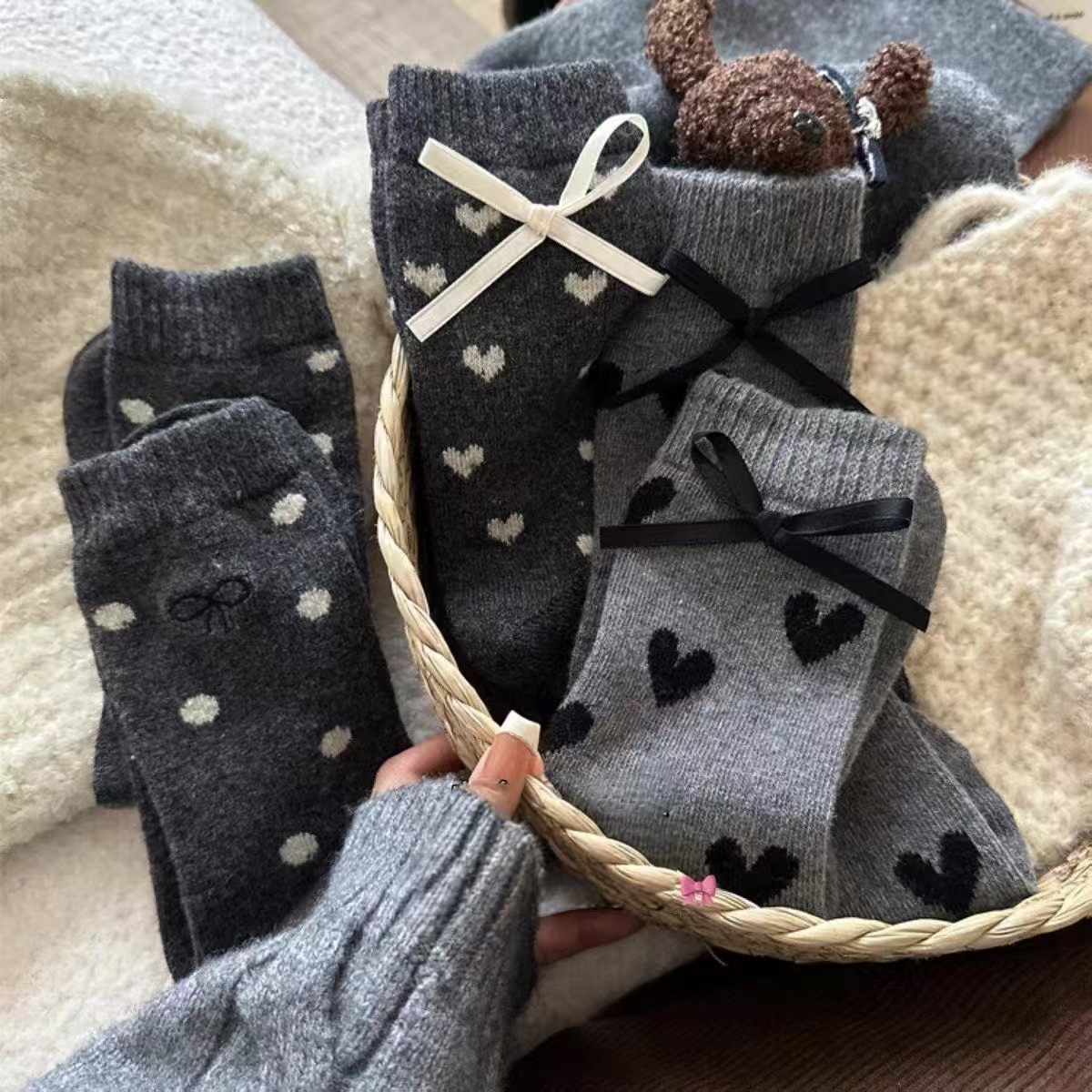 灰色系爱心波点蝴蝶结中筒袜韩版百搭堆堆袜女中筒袜