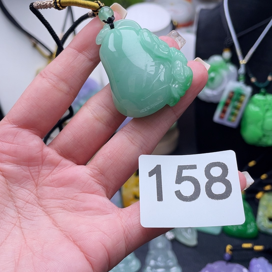 吊坠(赠链)未镶嵌翡翠