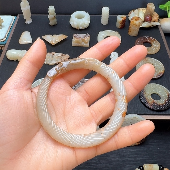 和田玉挂件未镶嵌无****！