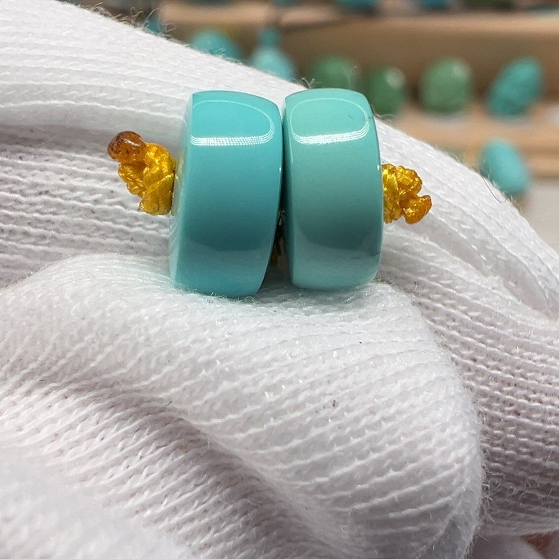 绿松石配饰未镶嵌