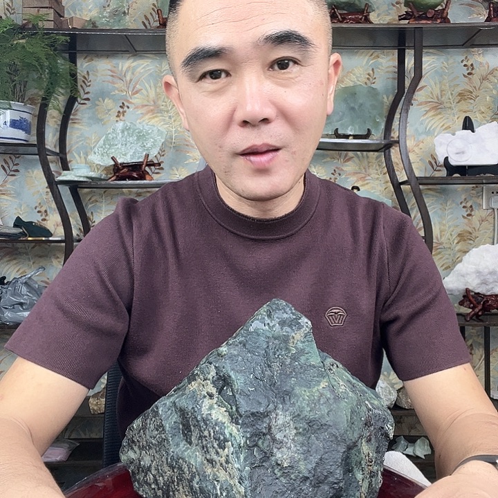 欧***亿蛇纹石玉未镶嵌岫玉