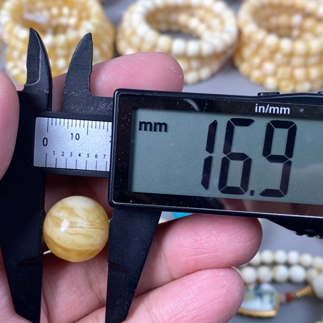 蜜蜡珠宝奇石未镶嵌有瑕疵