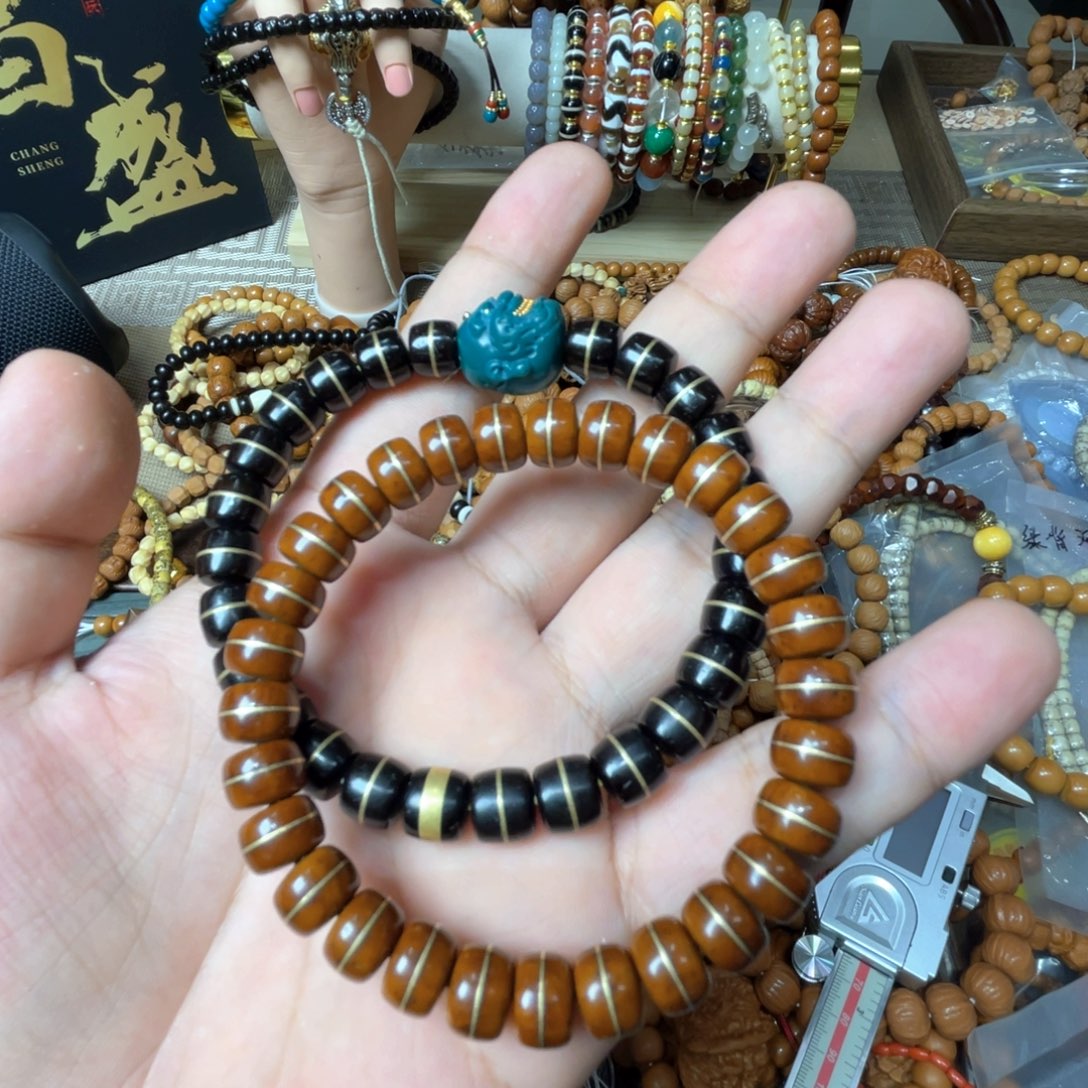 千***城大叶紫檀（黑酸枝木类）