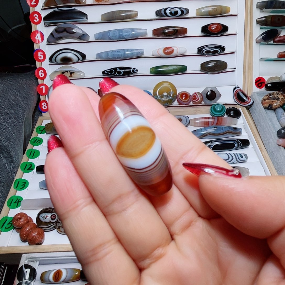 玛瑙/玉髓颈饰未镶嵌