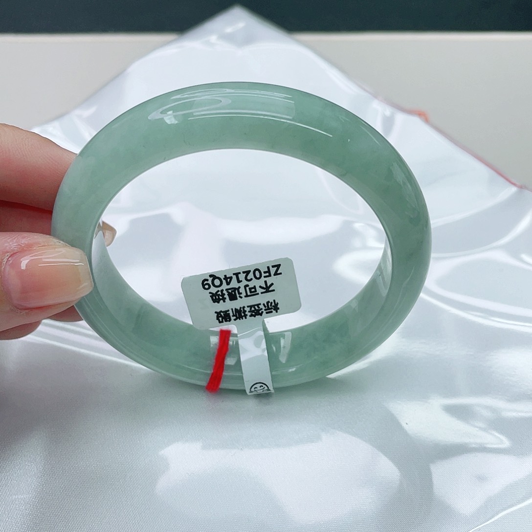 翡翠手镯未镶嵌正59.5