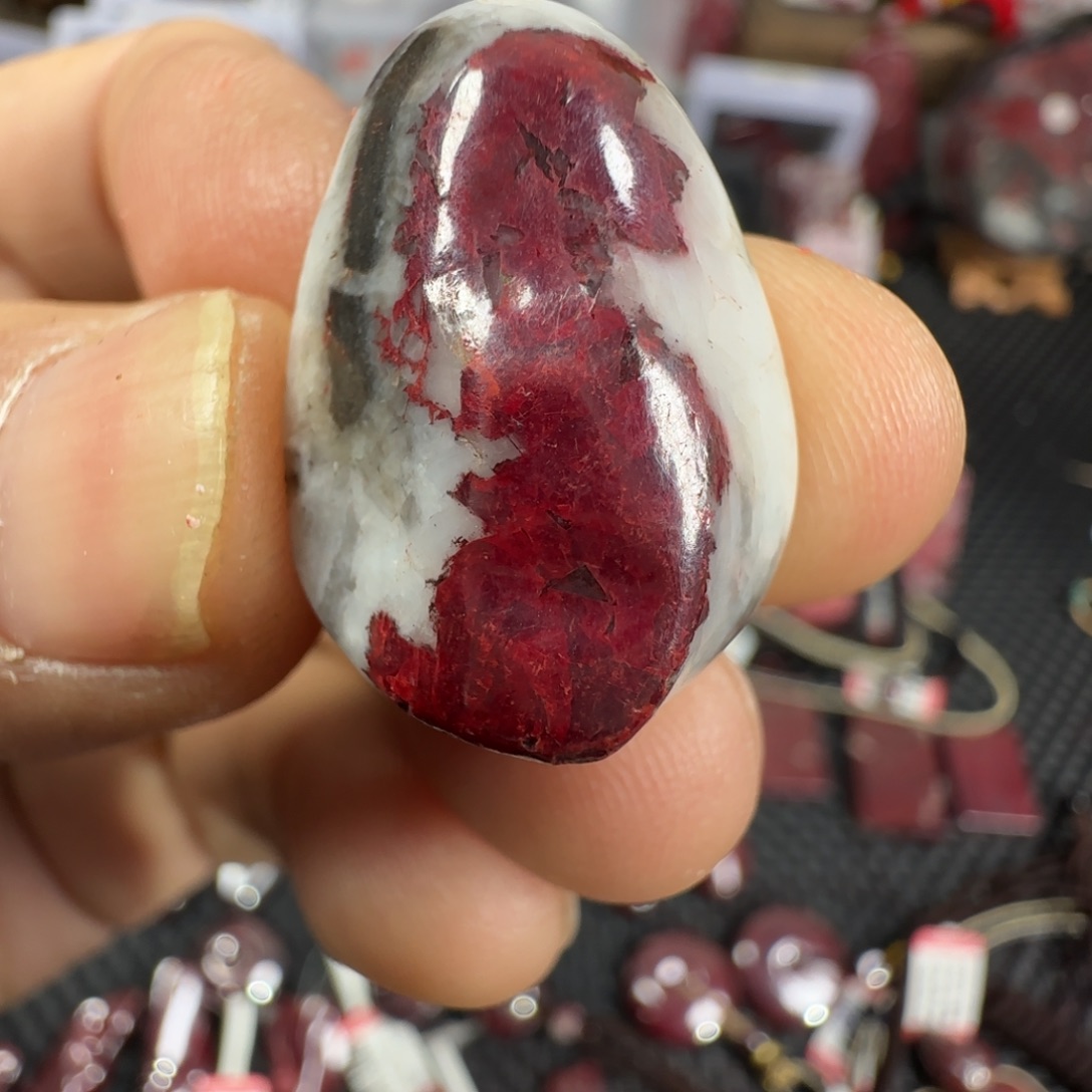 天然辰砂朱砂原石10.45克