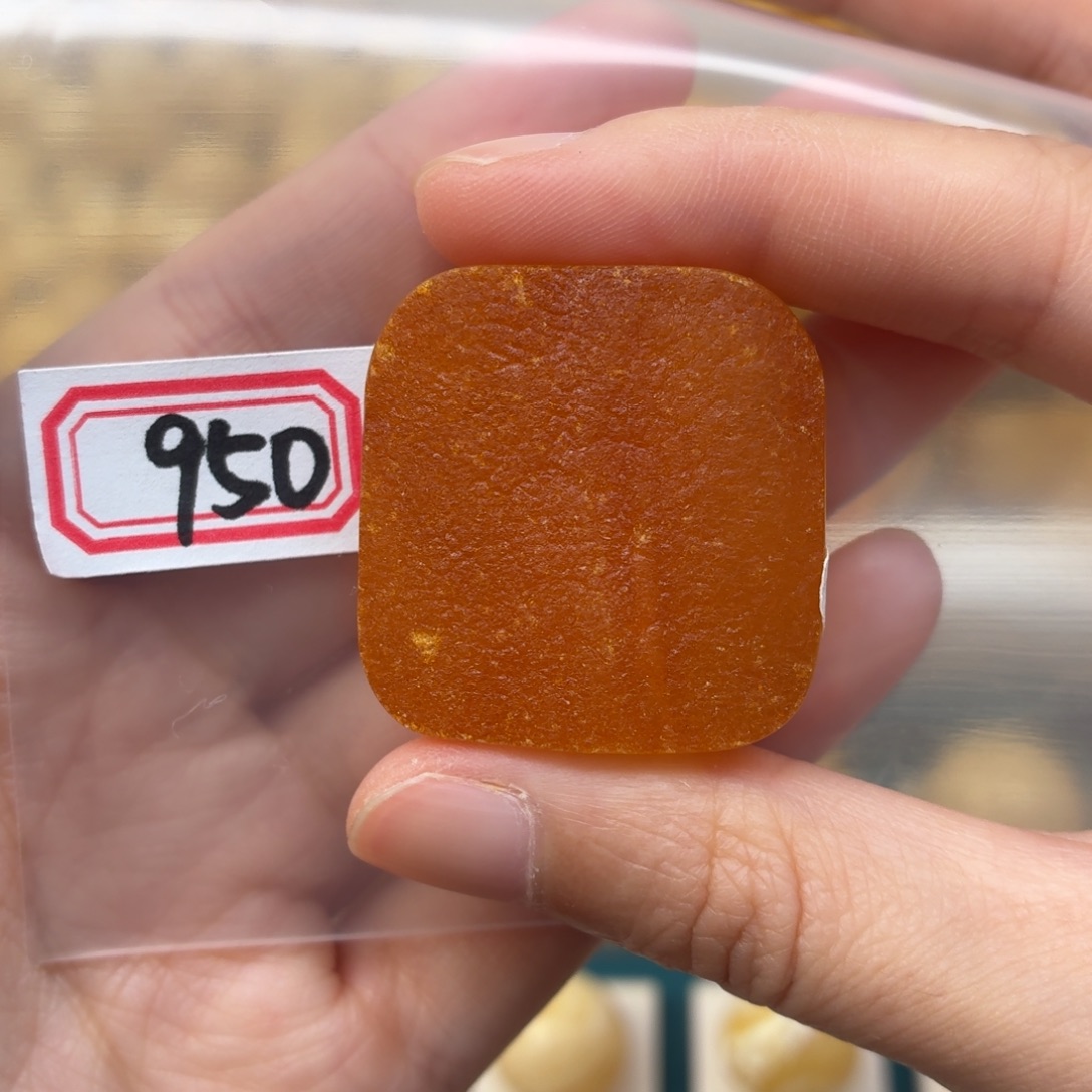 蜜蜡未镶嵌裸石微瑕