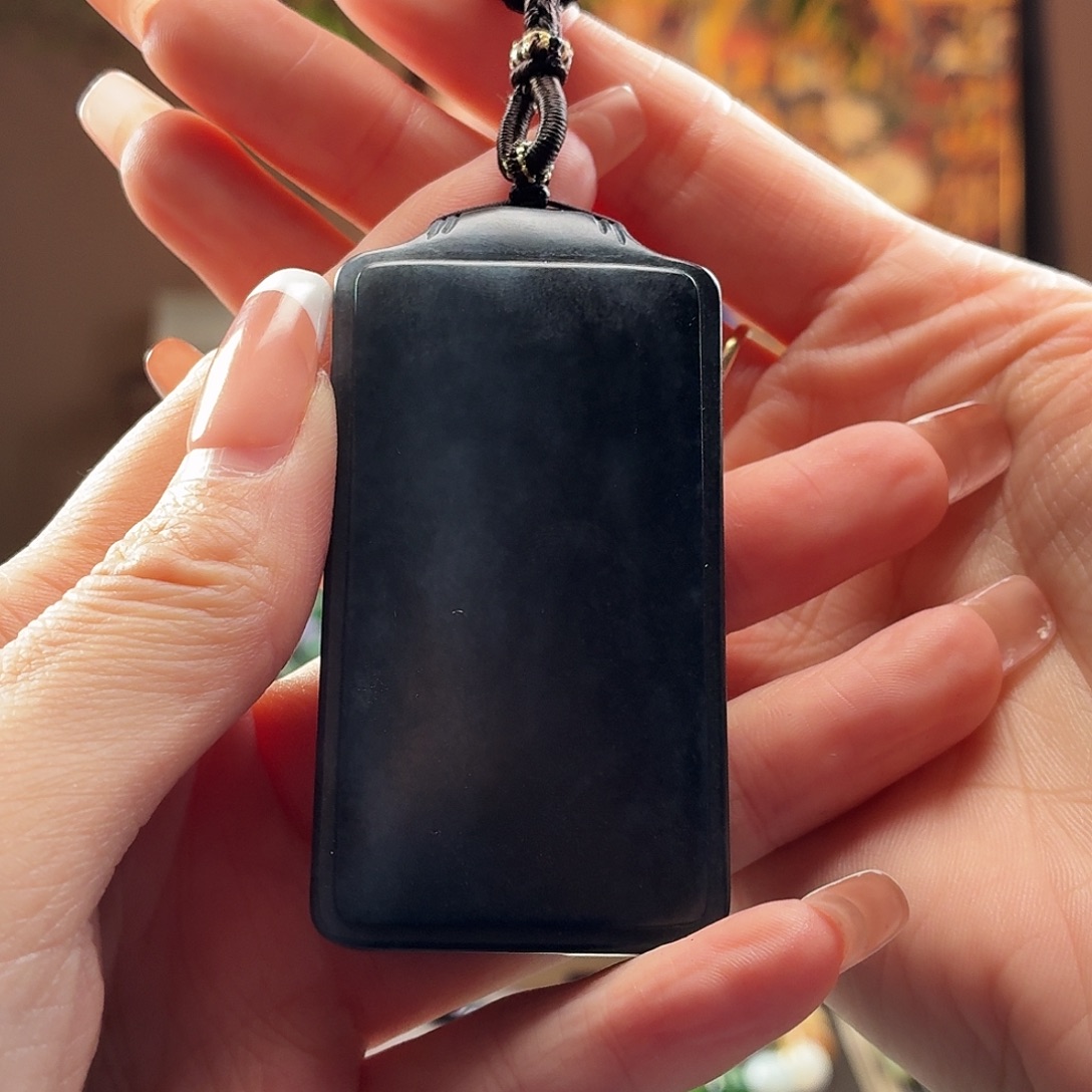 和田玉未镶嵌颈饰青花