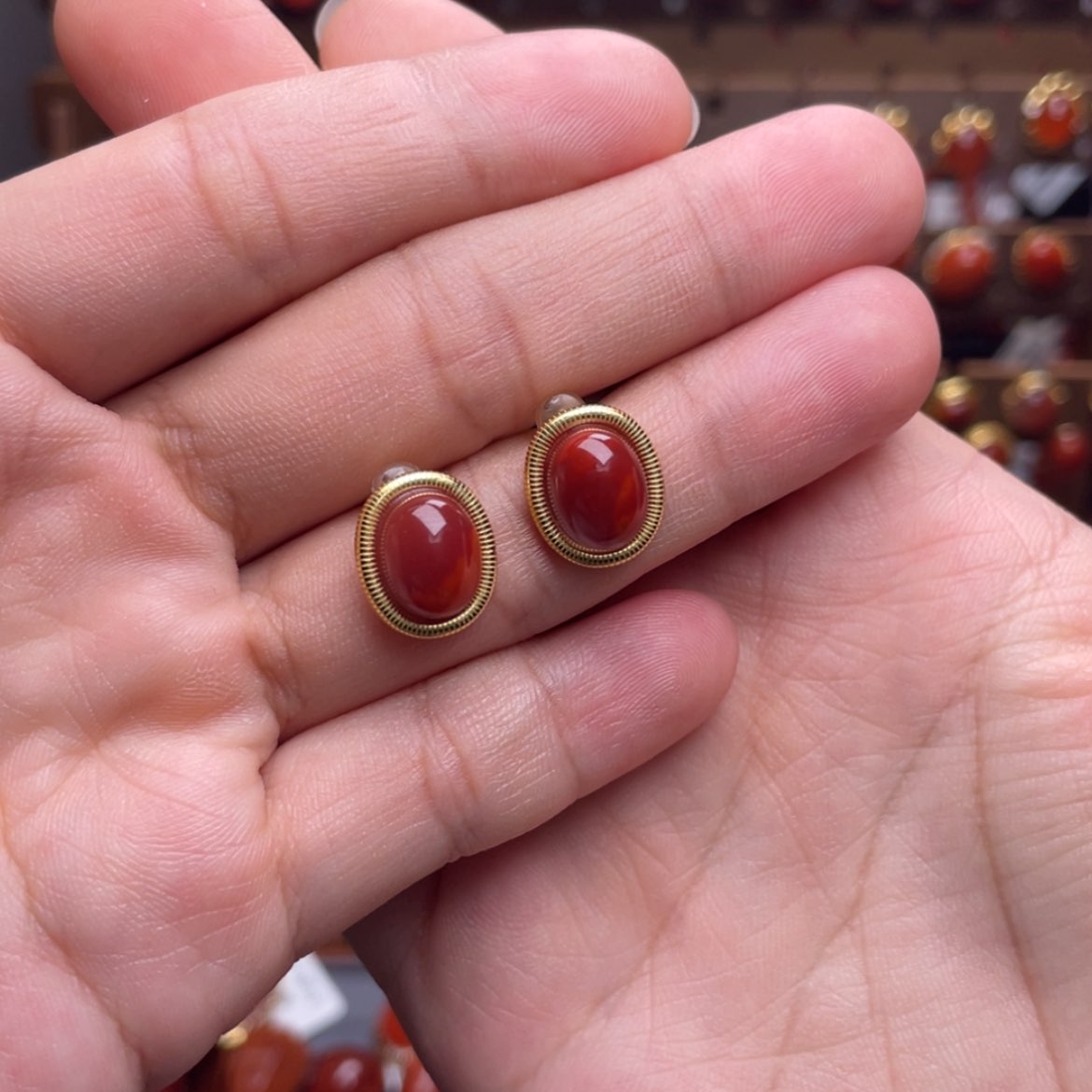 【闪购商品】银S925镶嵌蛋面耳钉南红玛瑙焦***花