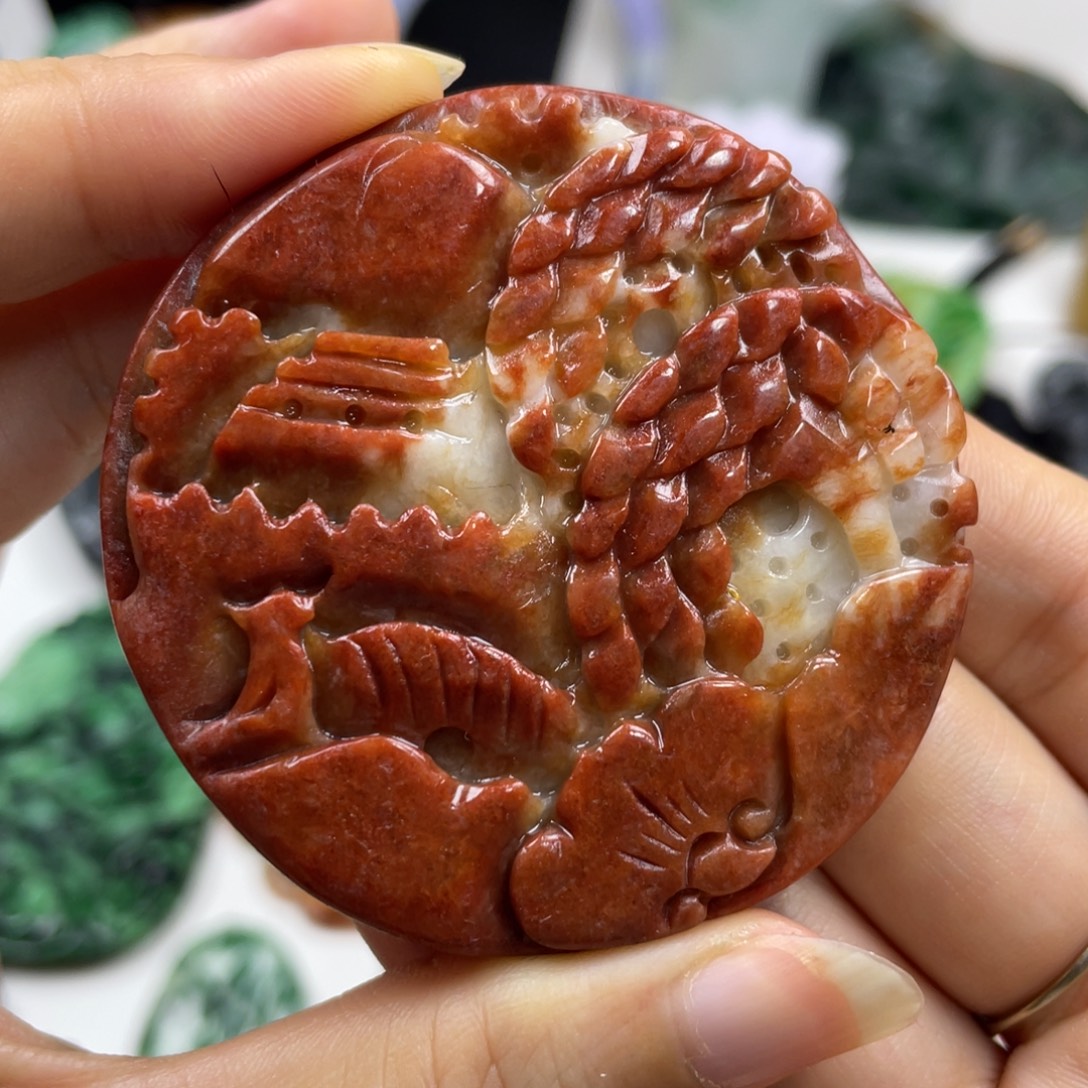 翡翠未镶嵌颈饰牌子