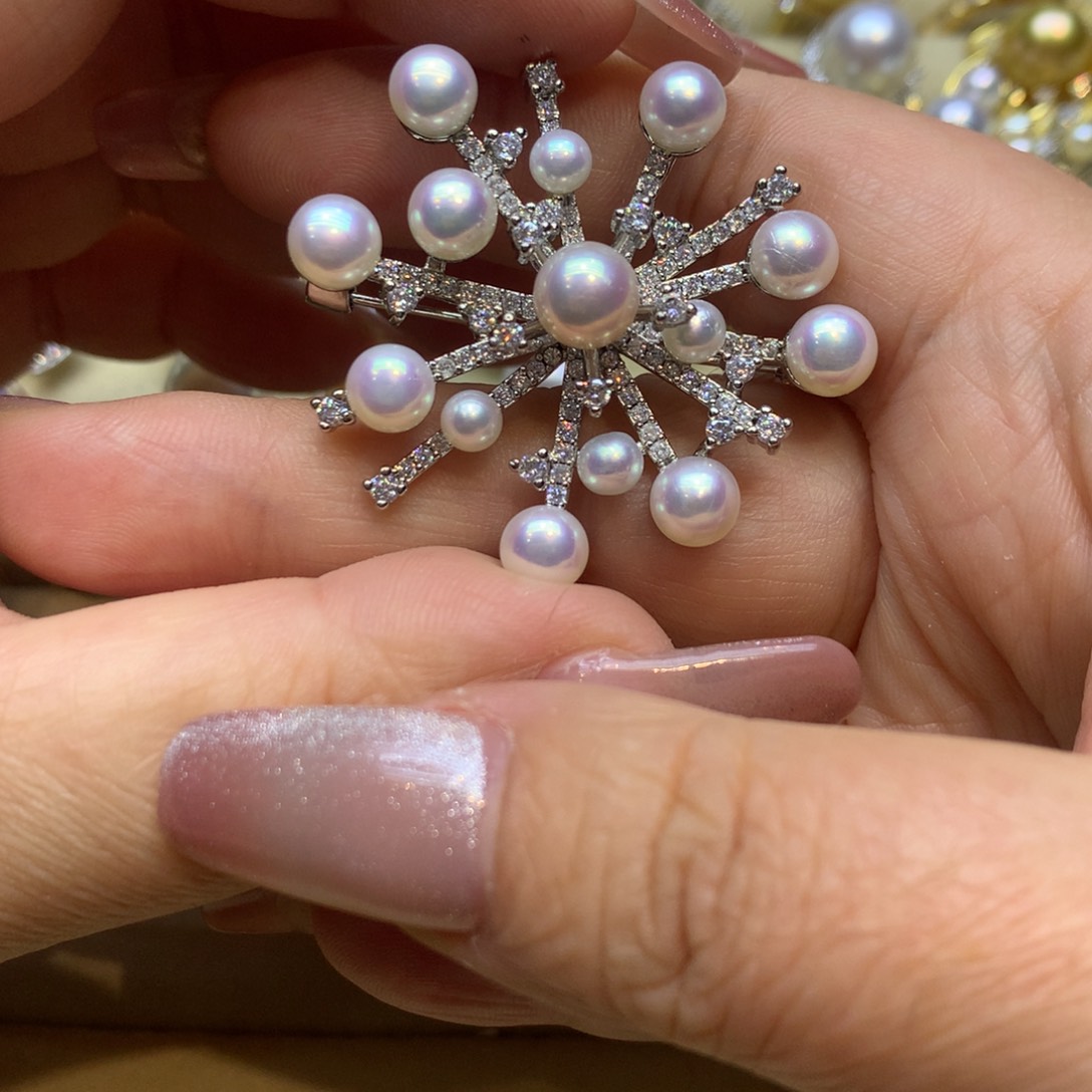 未镶嵌胸饰淡水珍珠