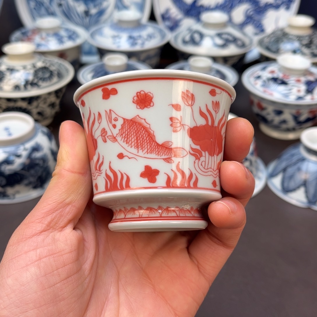 景德镇青花鱼藻马蹄杯