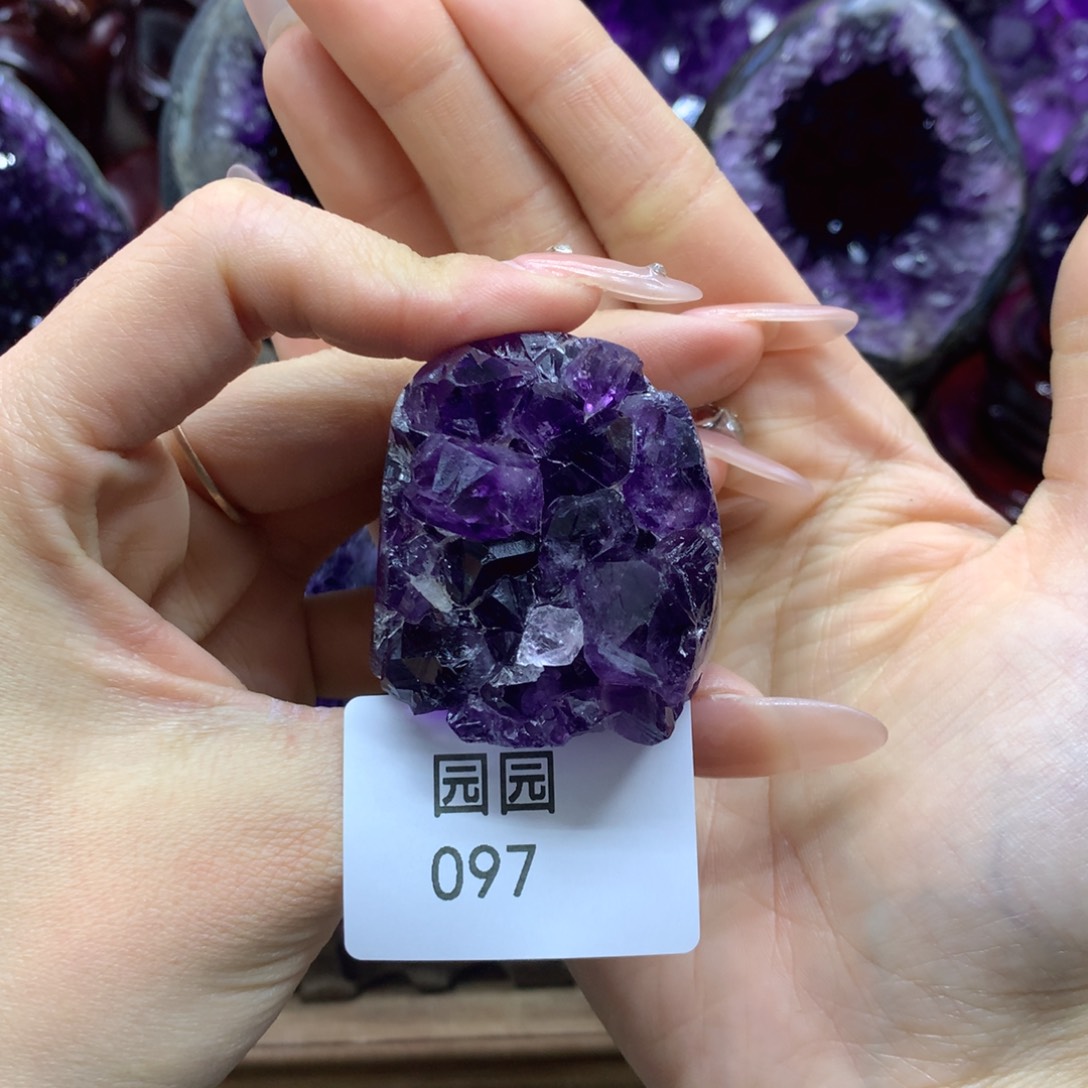 紫晶大型摆件（非配饰）未镶嵌