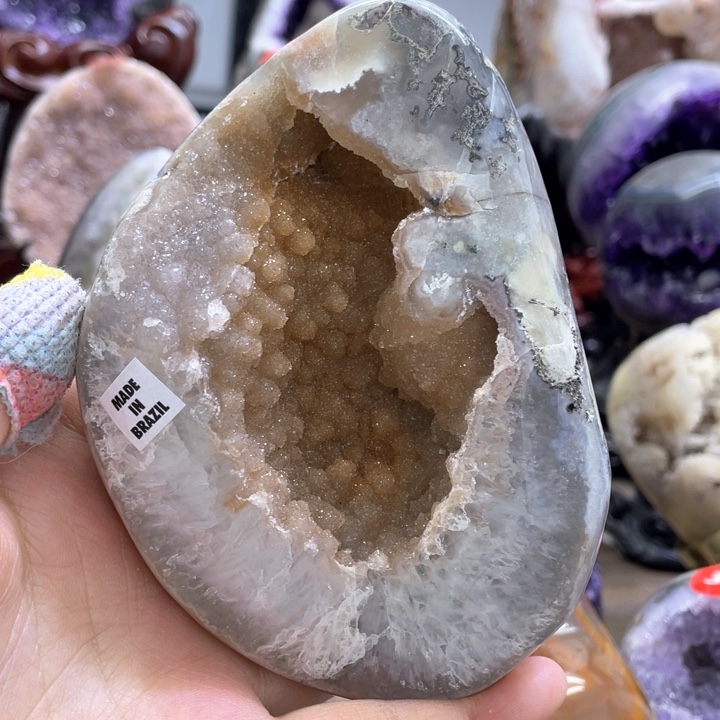 水晶摆件未镶嵌捡漏