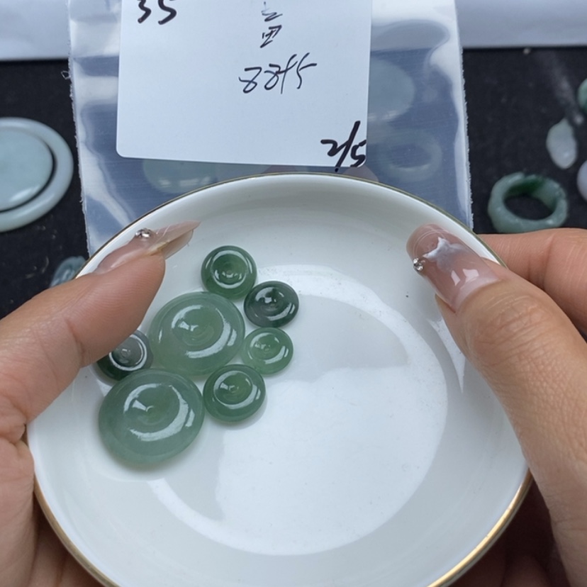 【闪购商品】翡翠颈饰未镶嵌?****音