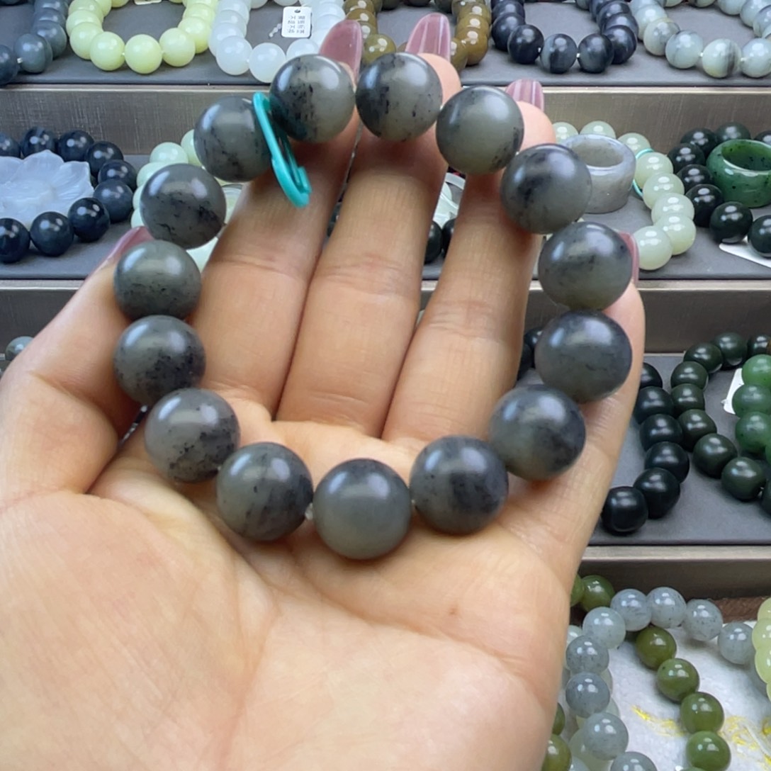 未镶嵌和田玉手链