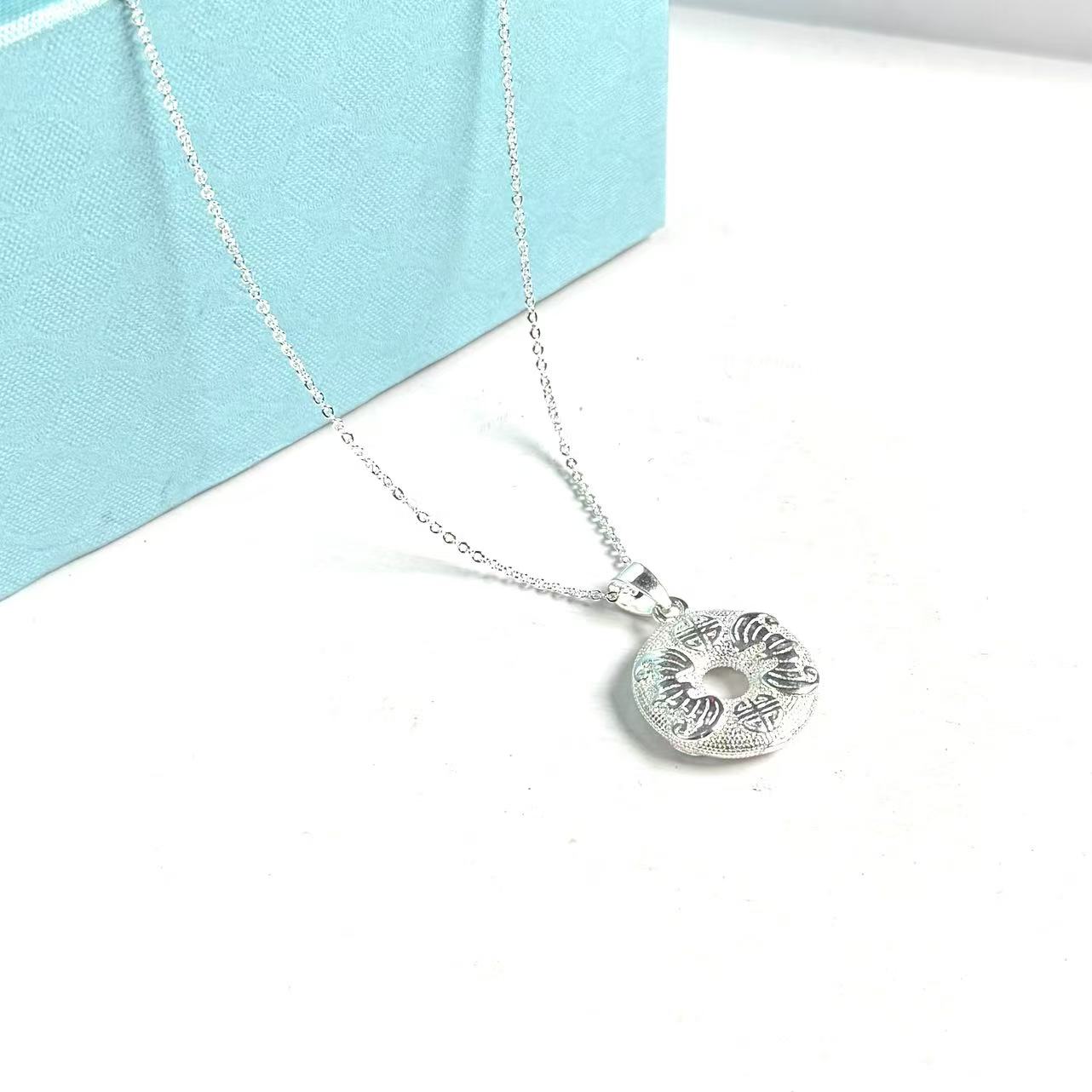 通体里外一致纯箔臻奢品t168时尚吊坠