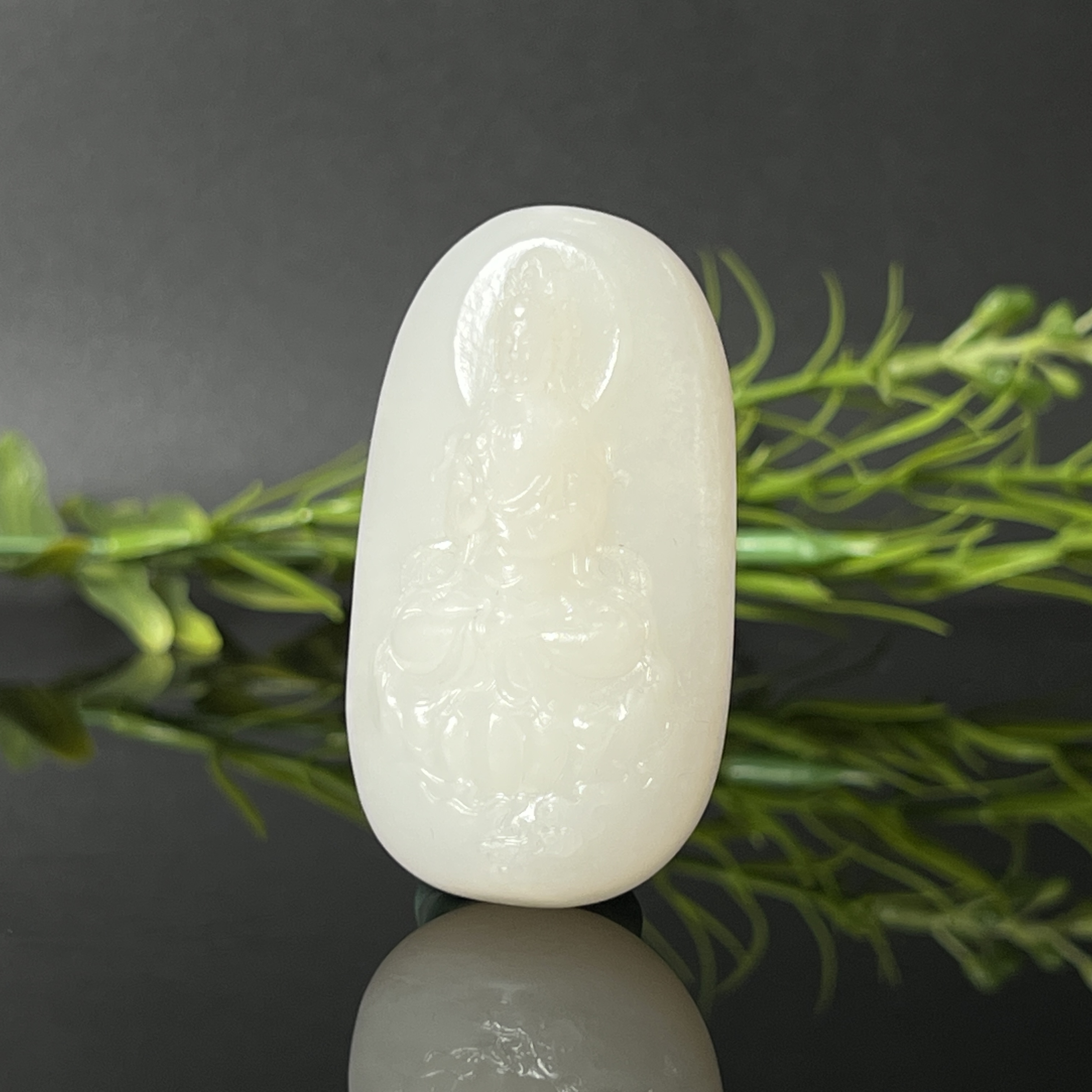 1227GC8833和田玉挂件