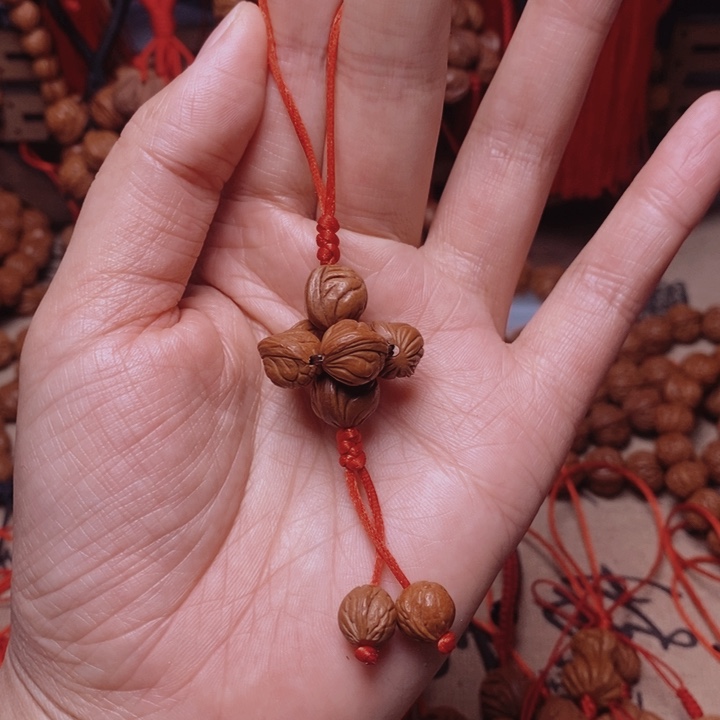 吊坠桃核桃枭挂件