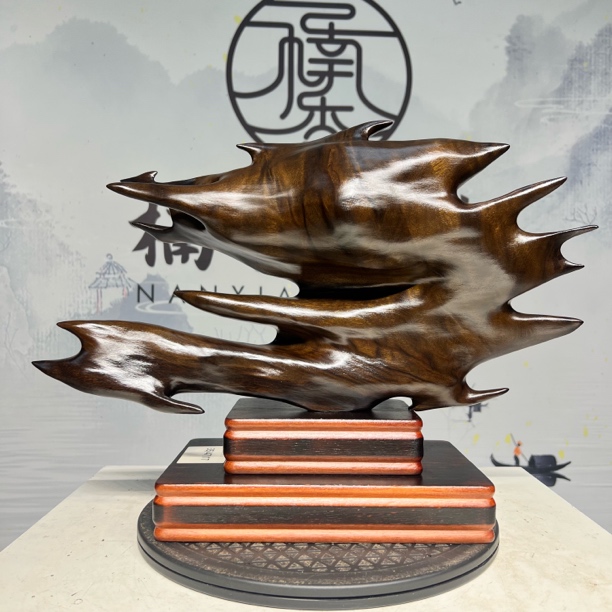 金丝楠小叶桢楠自然随型摆件展现艺术之美35/47/17