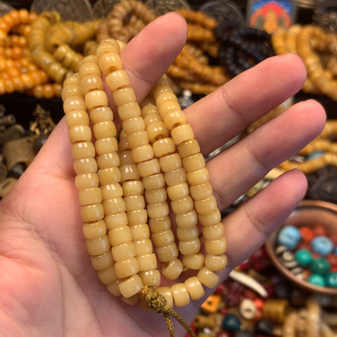 泥塑娘啦擦擦骰子