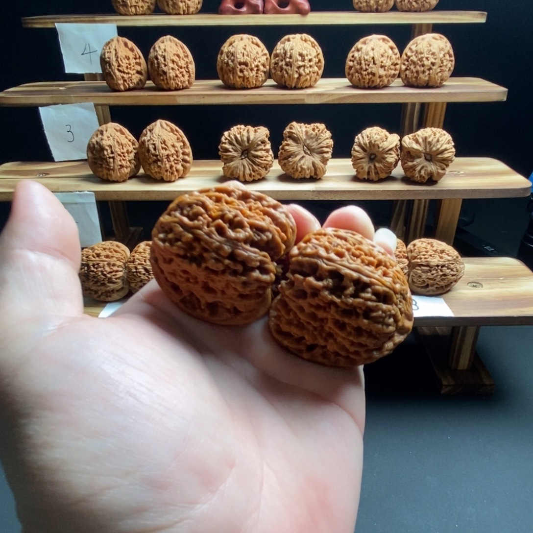 桃核把件南疆石尺寸42