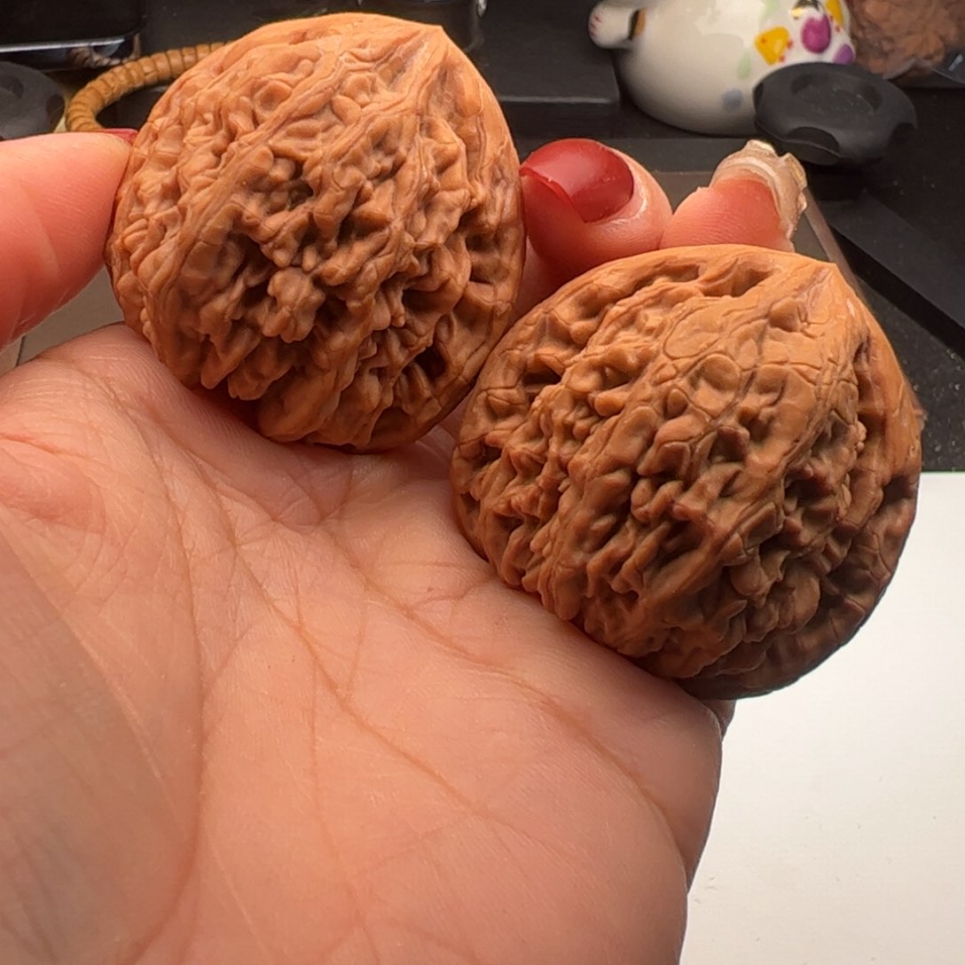 文玩核桃吊坠滢虎头王41