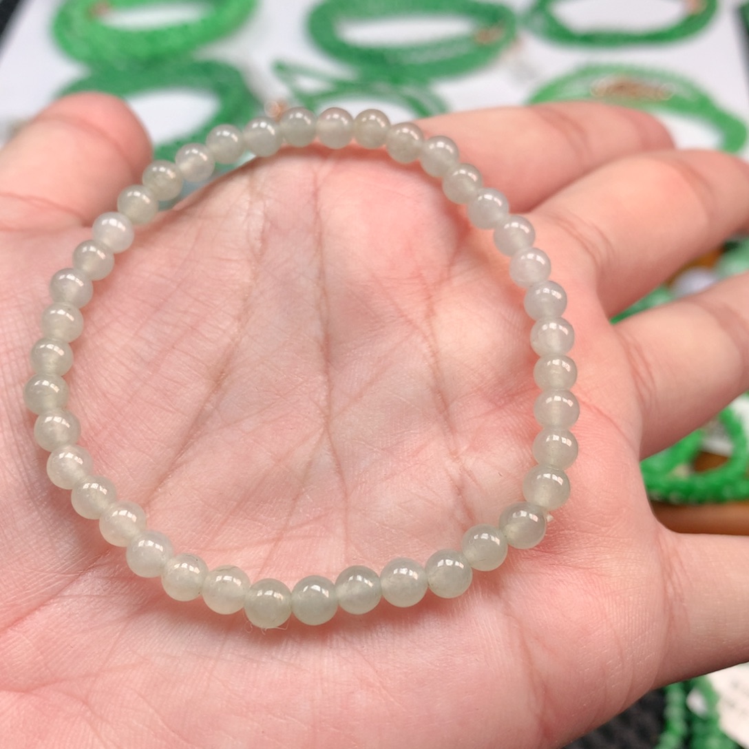 翡翠手链未镶嵌翡翠