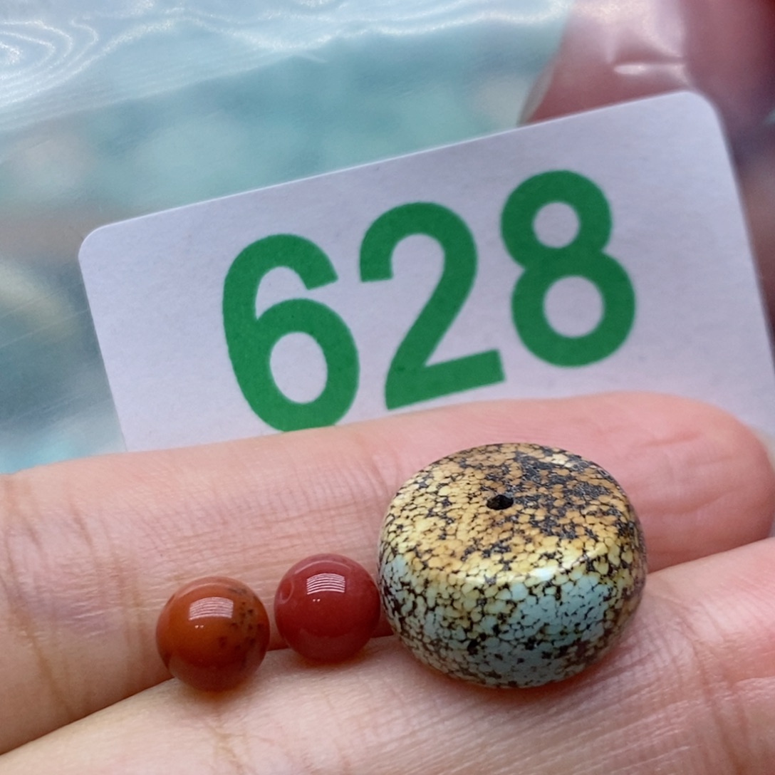 南红玛瑙未镶嵌珠宝奇石