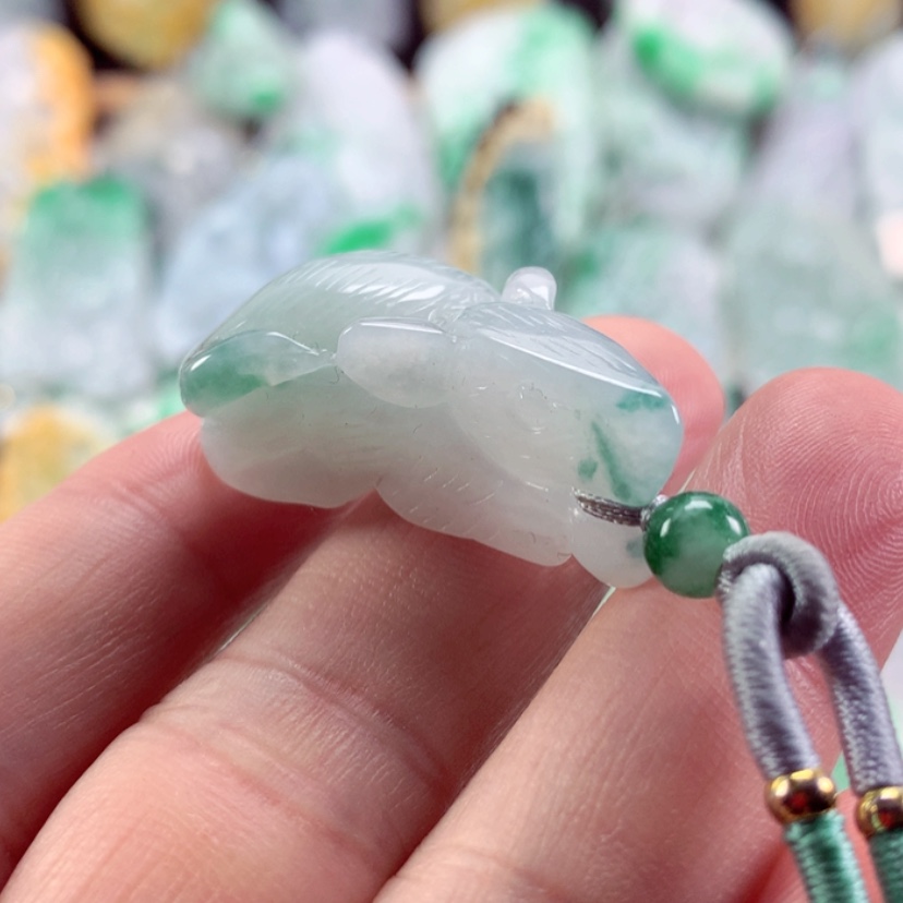 【闪购商品】翡翠吊坠(不含链)未镶嵌