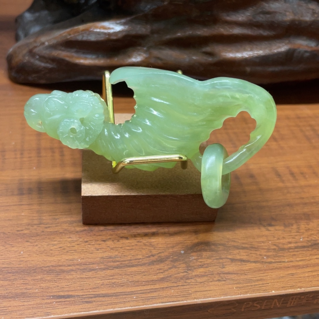 阿***布蛇纹石玉未镶嵌珠宝奇石