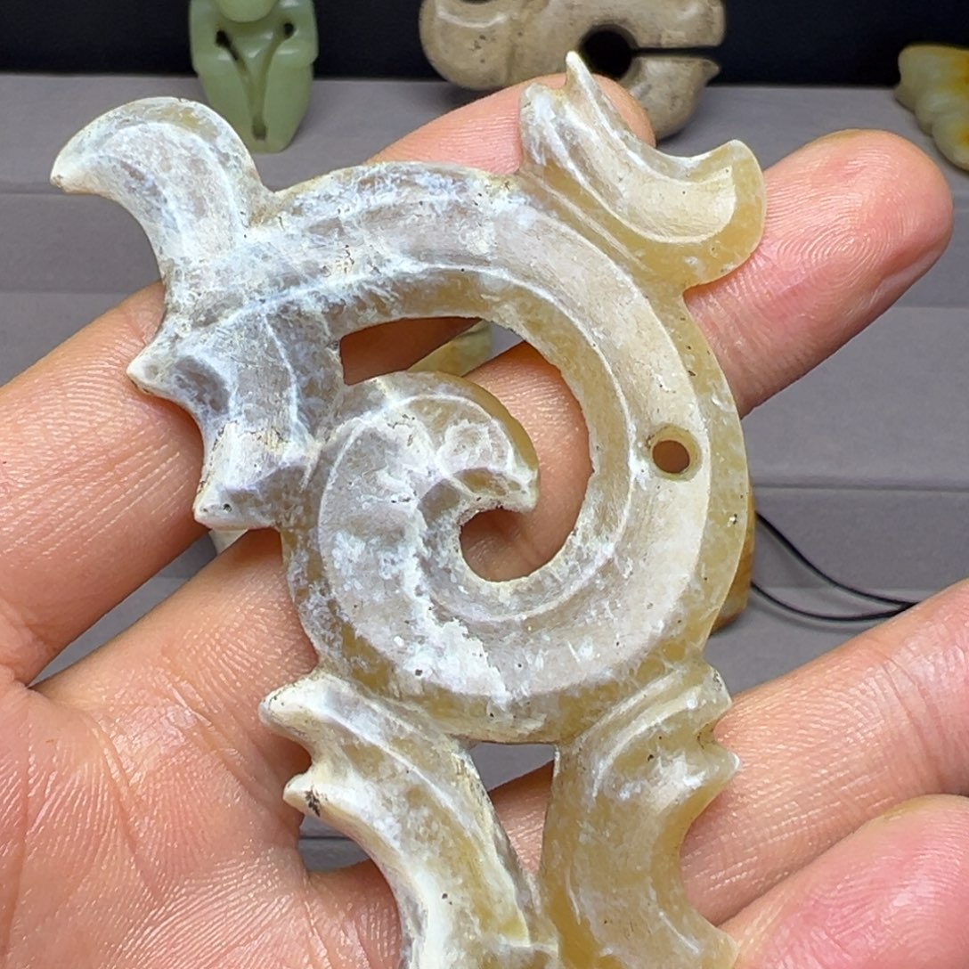 玉桌面风水型玉佩摆件