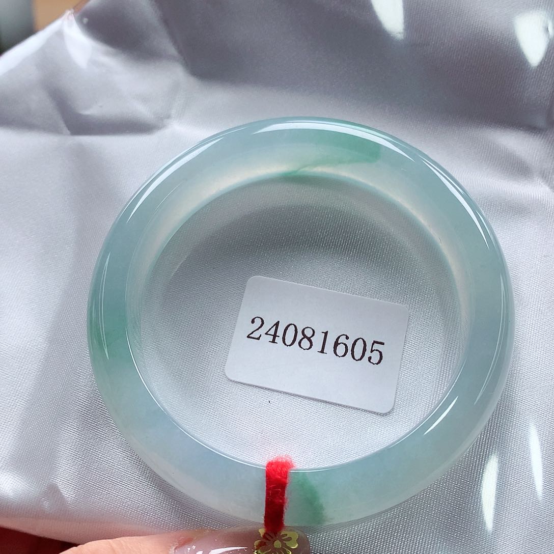 翡翠手镯未镶嵌天然A货翡翠手镯，90号