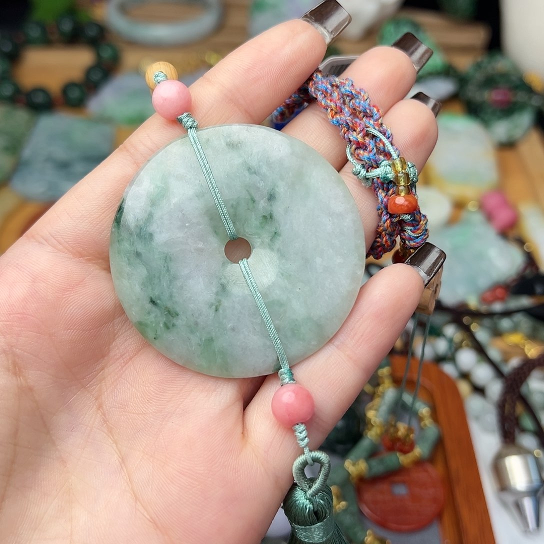 翡翠颈饰未镶嵌吊坠80