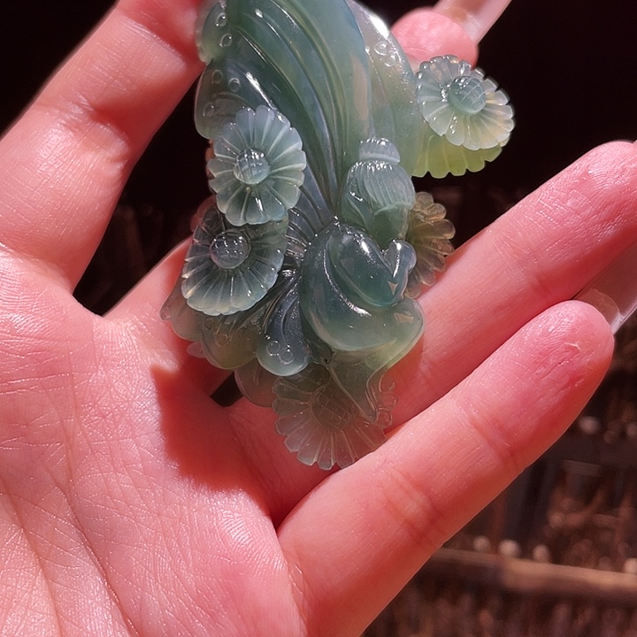 未镶嵌蛇纹石玉颈饰择*