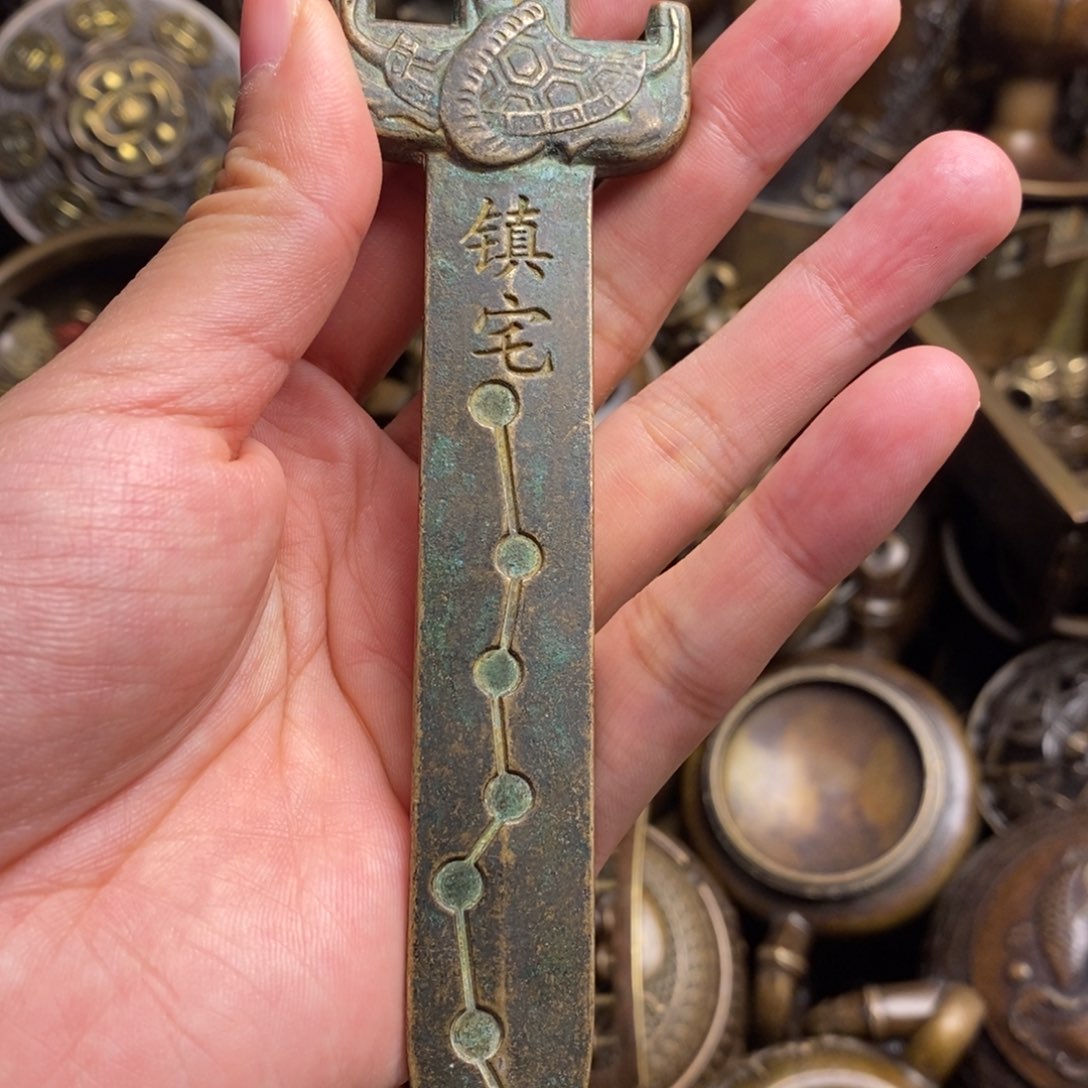 精美铜器做工精良