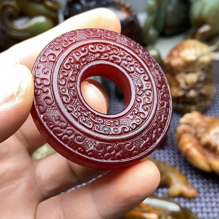 未镶嵌蛇纹石玉颈饰